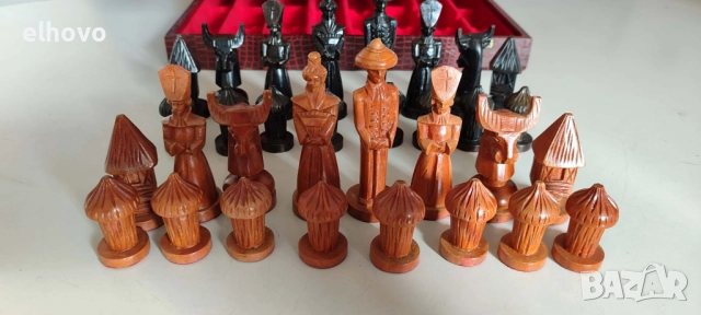 Стари ръчно изработени дървени фигурки за шах, снимка 6 - Антикварни и старинни предмети - 52533430