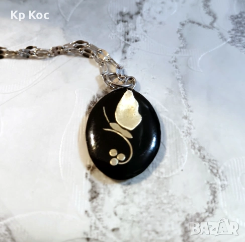 Уникално дамско колие с дизайнерски елемент