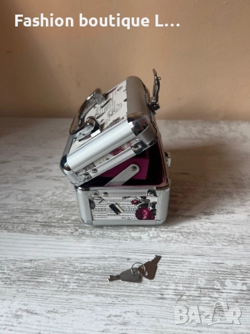 Кутия за бижута с ключалка и 2 ключа с разгъващ се стъпаловиден механизъм и огледало ❤️ , снимка 4 - Други - 52352495