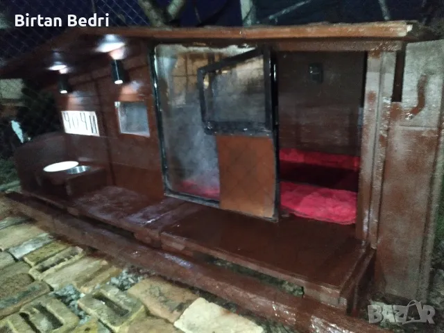 продава се къщичка с веранда, снимка 2 - За кучета - 49345486