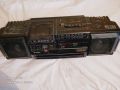 Продавам двукасетъчен касетофон SHARP , снимка 1 - Радиокасетофони, транзистори - 45962014