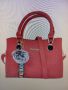 червена чанта Нова , снимка 1 - Чанти - 45776151