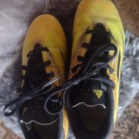 Детски футболни обувки стоножки ADIDAS №34, снимка 3 - Детски маратонки - 45508406