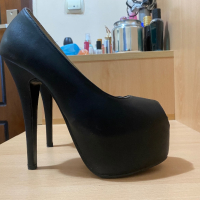 Обувки на висок ток , снимка 1 - Дамски елегантни обувки - 44939477