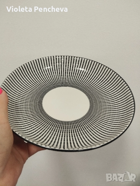 Порцеланови чинии 6 броя комплект , снимка 1