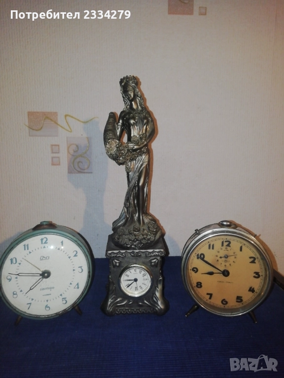 Стари часовници будилници ,,KIENZLE" модел TАМ-ТАМ от царско време. ,,Junghans" и ,,ЯНТАРЬ", снимка 1