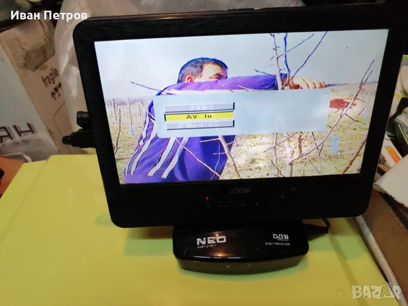 Продавам портатино телевизорче ТВ с ДВД LENKO 9'' кола и дома, снимка 1