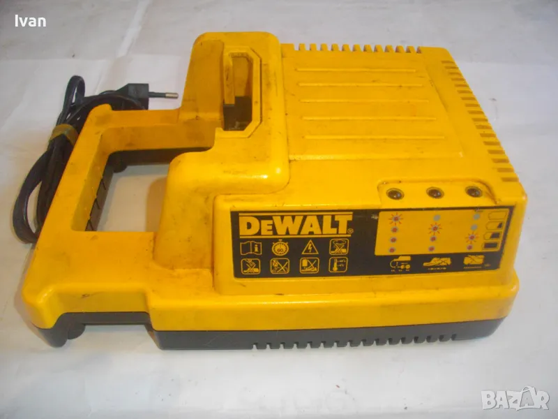 36V DeWALT DE9000 Type 1 ОРИГИНАЛНО НЕМСКО ЗАРЯДНО ДеВалт ЗА БАТЕРИИ 28-36 ВОЛТА ОТЛИЧНО, снимка 1