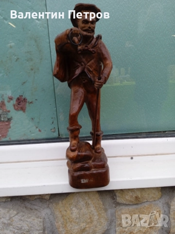 Немска дървена статуетка