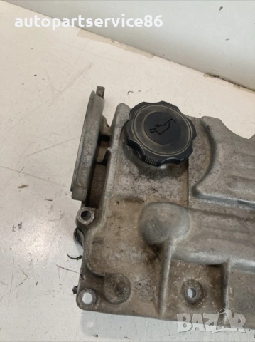 Капак клапани за Mazda 626 2.0TDI (2001) RF2A, снимка 3 - Части - 53696040