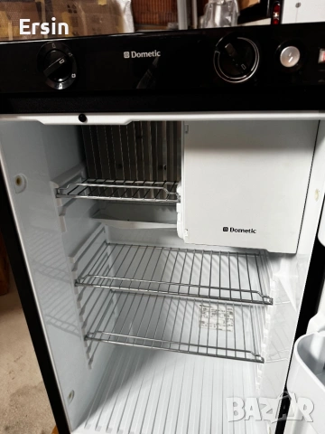 Хладилник Dometic RM5380  (Свален от чисто нов Кемпер)  , снимка 9 - Хладилни чанти - 51291725