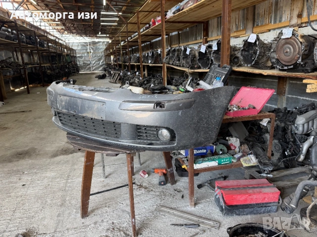Предна броня от голф 5 2003 Г, снимка 2 - Части - 54291171