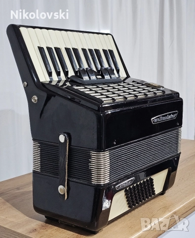 Акордеон Weltmeister Stella , снимка 3 - Акордеони - 52600811