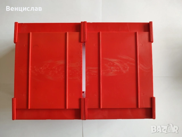 Продавам стойка/рафт за аудио касети, снимка 3 - Други - 53943557