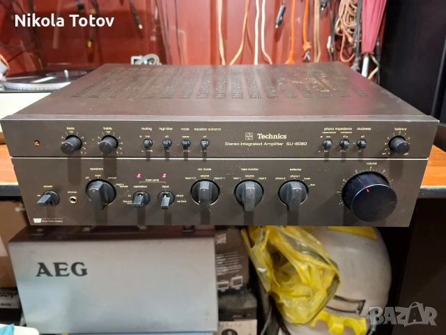 Продава се усилвател Technics SU-8080. 
