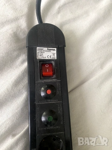 Разклонител HAMA с 6 гнезда 1.5 метра, снимка 3 - Друга електроника - 53029914