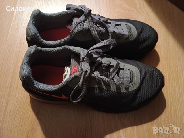 Дамски маратонки  Nike, снимка 3 - Маратонки - 45277910