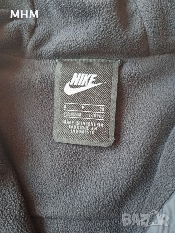 Яке Nike 128-137см, снимка 5 - Детски якета и елеци - 46225366