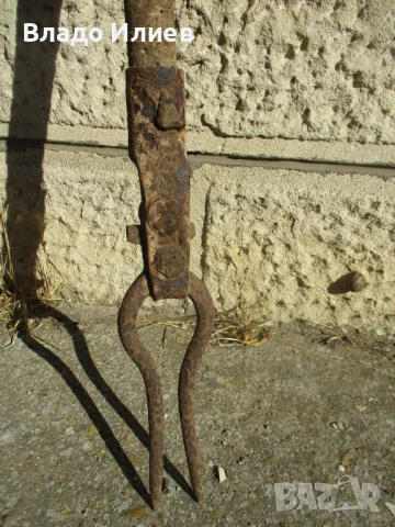 Стари масивни ковани вили за изваждане на цвекло 2 броя, снимка 4 - Други инструменти - 50906970