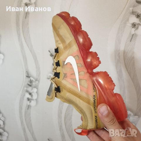 оригинални Nike Air Vapormax 2019 Gold Light номер 39-40, снимка 16 - Маратонки - 36301953