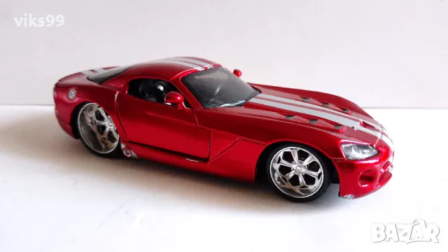 Bburago Dodge Viper SRT-10 - Мащаб 1:32, снимка 6 - Колекции - 47812652