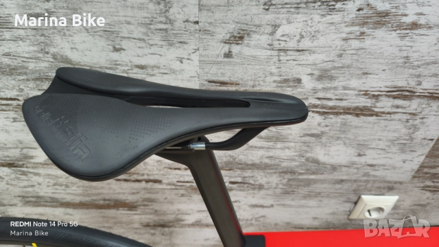 Карбонов шосеен велосипед BMC Teammachine SLR Five Disc 105 Di2 Mavic | 47, снимка 6 - Велосипеди - 52546813