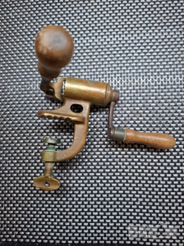 Сгъвачка за патрони 12 калибър, снимка 2 - Оборудване и аксесоари за оръжия - 53806600