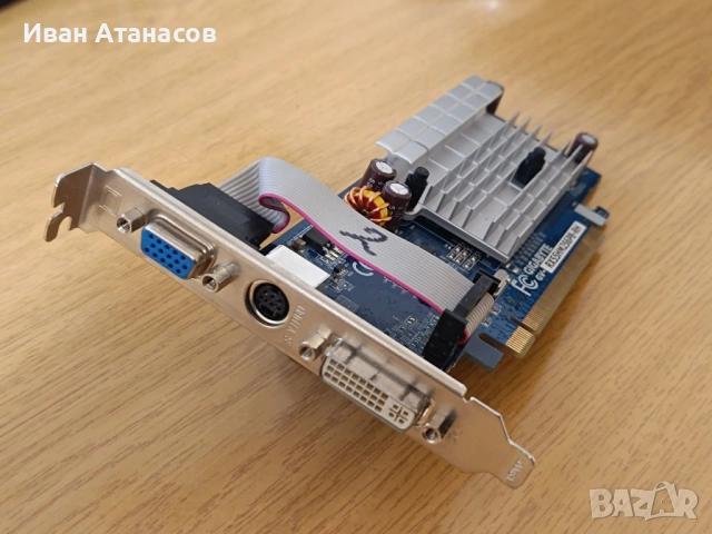 Видеокарта Gigabyte GV-RX55HM256P8-RH чип ATI Radeon X550