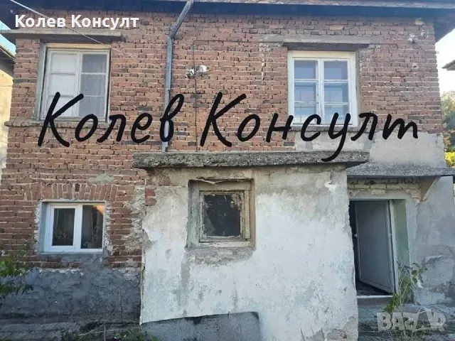 Продавам самостоятелна двуетажна къща в Димитровград,кв.Славянски , снимка 1