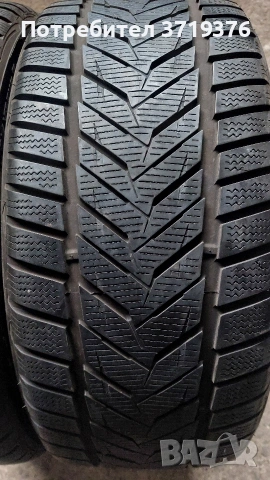 Зимни гуми 235 35 19 Vredestein 2 броя , снимка 3 - Гуми и джанти - 53626929