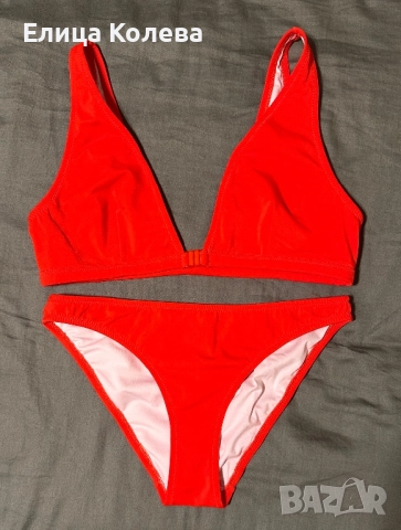 Червен бански