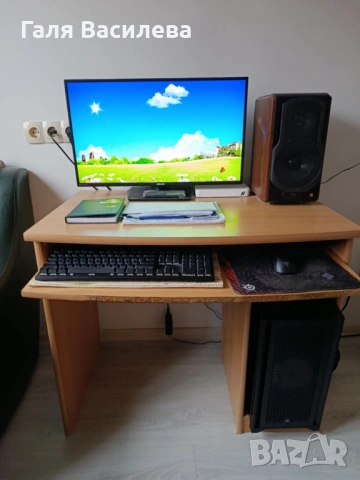 Бюро с плъзгащ рафт