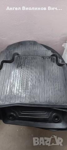 Гумени стелки оригинални Тойота Корола., снимка 3 - Аксесоари и консумативи - 52547282