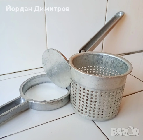 Стара преса за картофи и др , снимка 3 - Антикварни и старинни предмети - 53486427