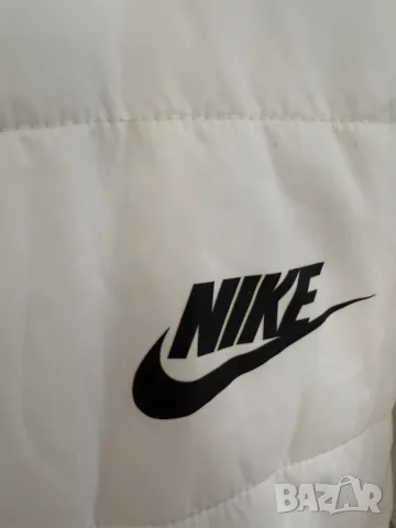 Nike ( XL) Дамско Яке, снимка 4 - Якета - 48435836