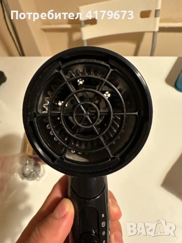 Напълно нов сешоар Philips черен лек сгъващ се удобен  , снимка 16 - Сешоари - 51967502