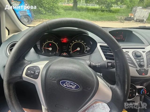 Продавам Ford Fiesta, снимка 5 - Автомобили и джипове - 50191410