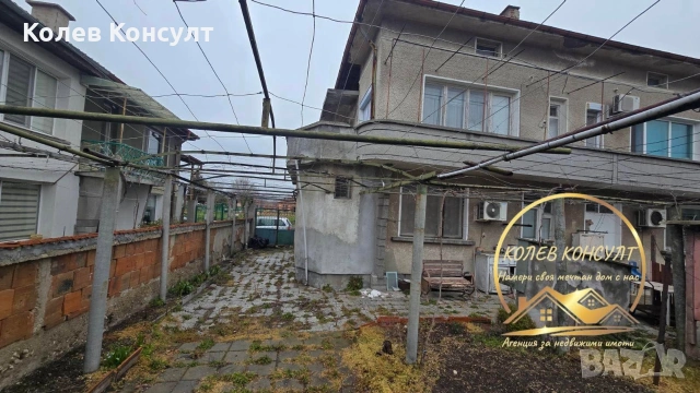 🥇 Агенция “Колев Консулт” продава двуетажна къща близнак на плоча в град Чирпан , снимка 2 - Къщи - 54037830