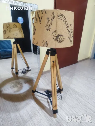 Продавам настолна и Подова лампа