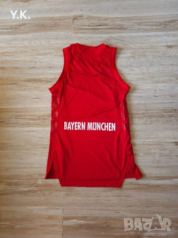 Оригинален мъжки баскетболен потник Adidas x Bayern Munchen / Season 19-20 (Home), снимка 3 - Тениски - 45203234