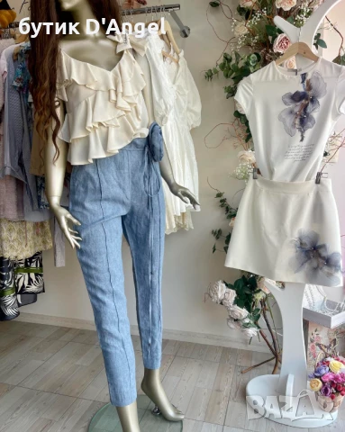 АVIN Панталон в нежно син цвят от лен с колан роза