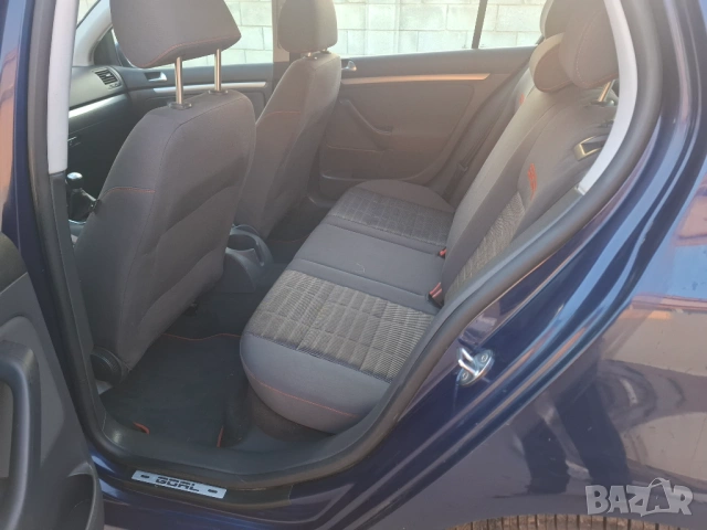 VW Golf V 1.6бензин 147000км.Доказуеми Нов Внос, снимка 11 - Автомобили и джипове - 54003766