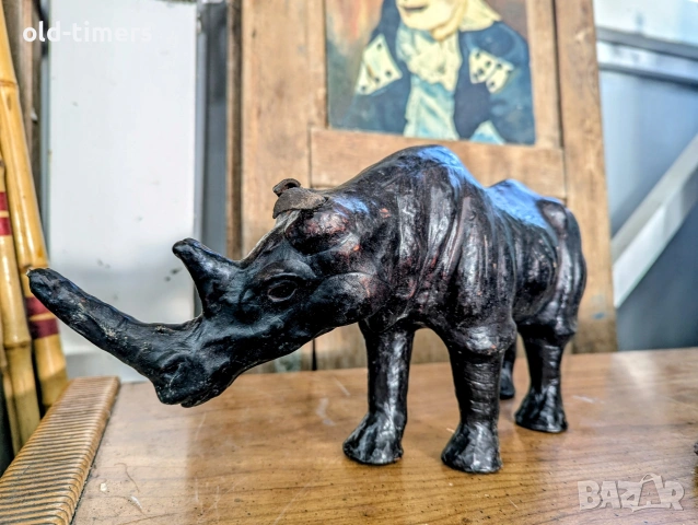 Антикварен кожен носорог Omersa за Liberty London (1960-те), снимка 4 - Антикварни и старинни предмети - 53251812