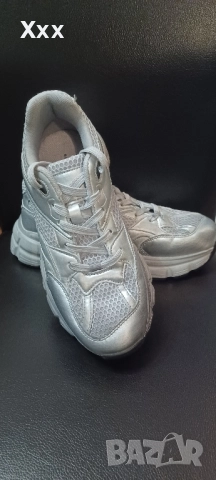 Дамски маратонки Reserved