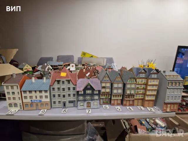 Сгради НО, за ЖП моделизъм, някои са с дребни липси и забележки