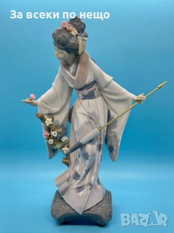 Lladro Spain  Japanese Geisha “Teruko” w/ Folded Parasol  “Гейшата” Код P1697, снимка 8 - Декорация за дома - 52960364