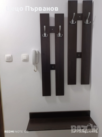 Продавам закачалка за антре 