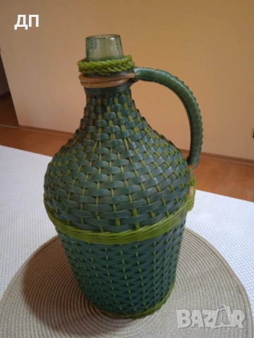 Плетена Стъклена Дамаджана