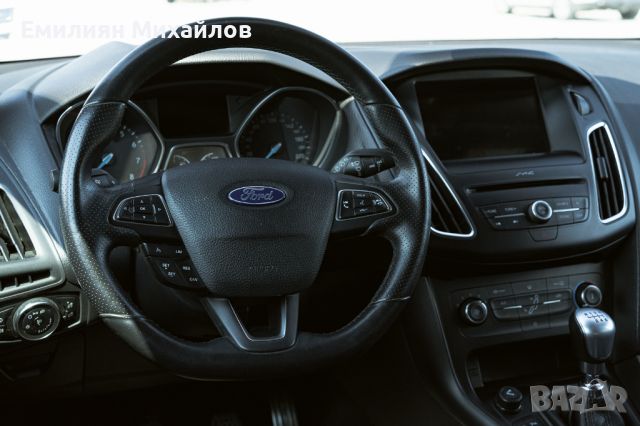 Ford Focus ST line 1.0 Ecoboost 140коня Форд Фокус, снимка 9 - Автомобили и джипове - 46755404