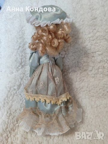 Ретро кукла порцелан в много добро състояние за годините си , снимка 3 - Колекции - 53897273
